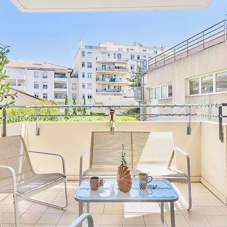 Le Calmette - Confort Centre Apartment